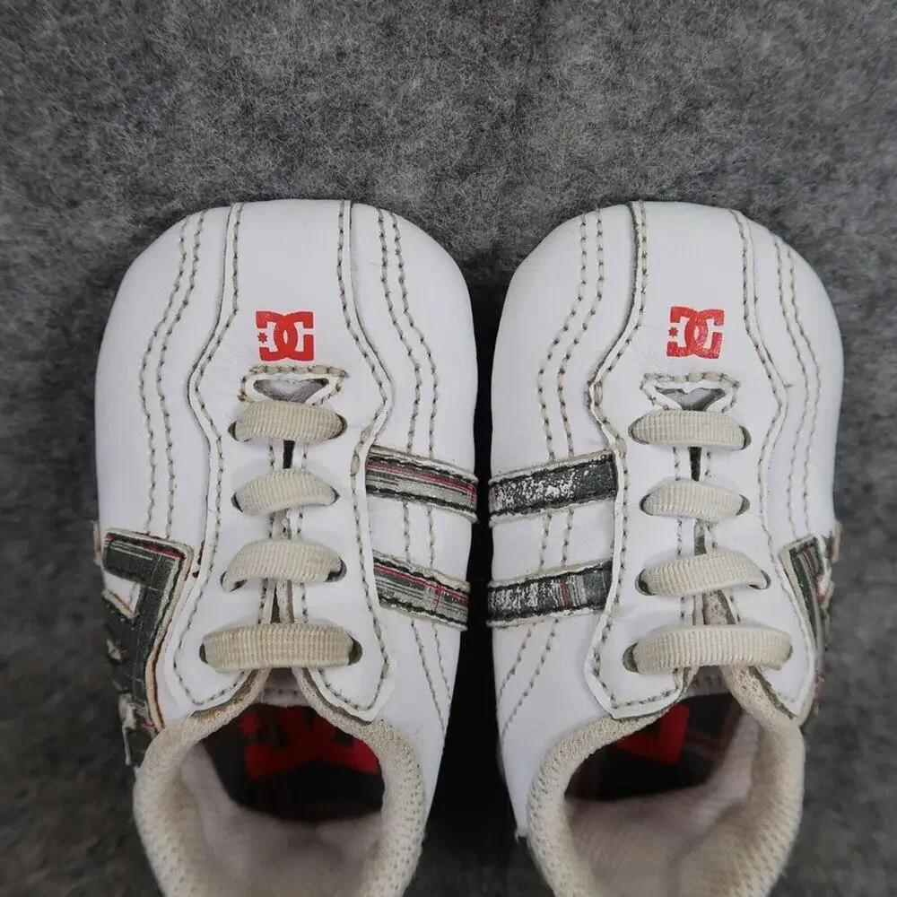 DC Shoes Infant 1 Sneaker Crib Court Graffik Fashion Trainers Baby Slip On Logo